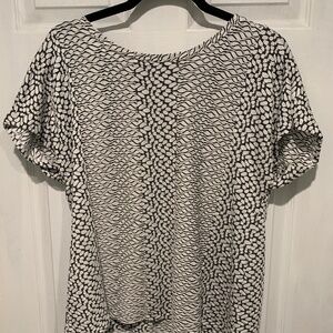 Black and White Print Short Sleeve Top